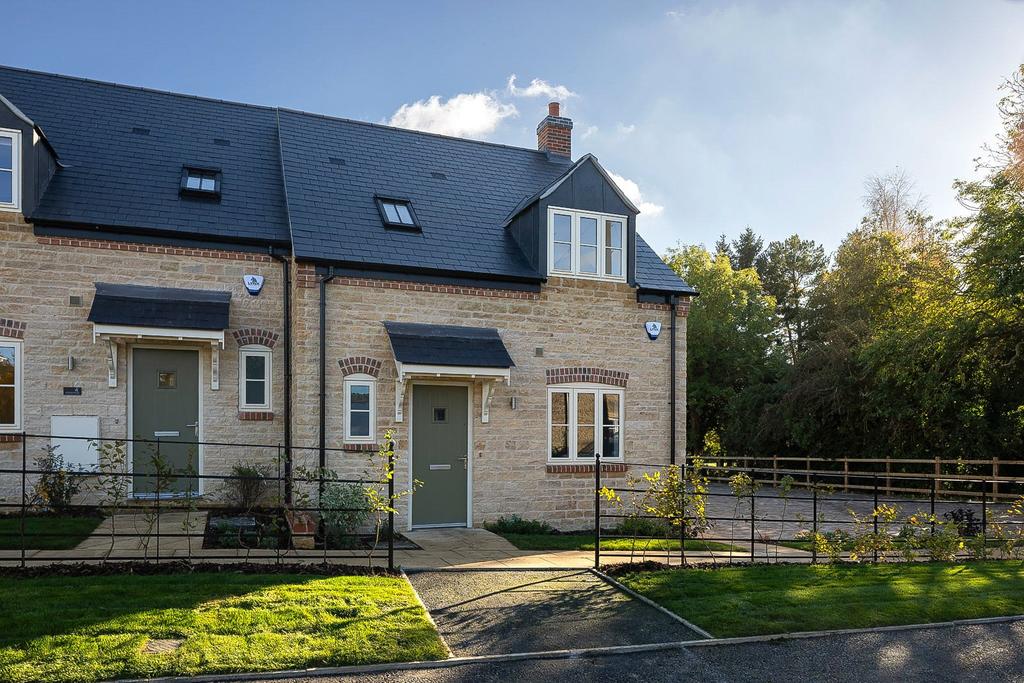 Cotterstock Road, Glapthorn... 2 bed end of terrace house for sale £