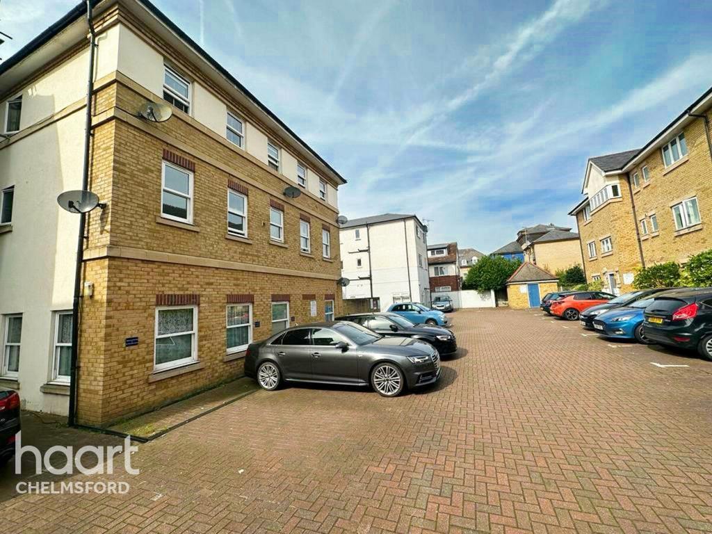 Broomfield Road, Chelmsford 2 bed flat for sale £260,000
