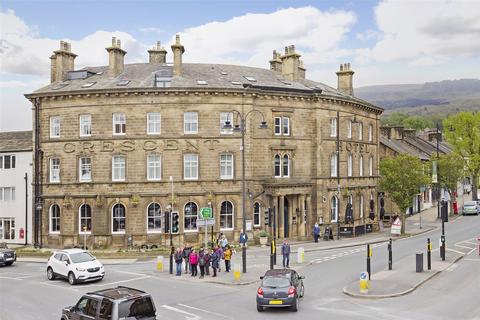 1 bedroom flat for sale, Crescent Court, Ilkley, West Yorkshire, LS29