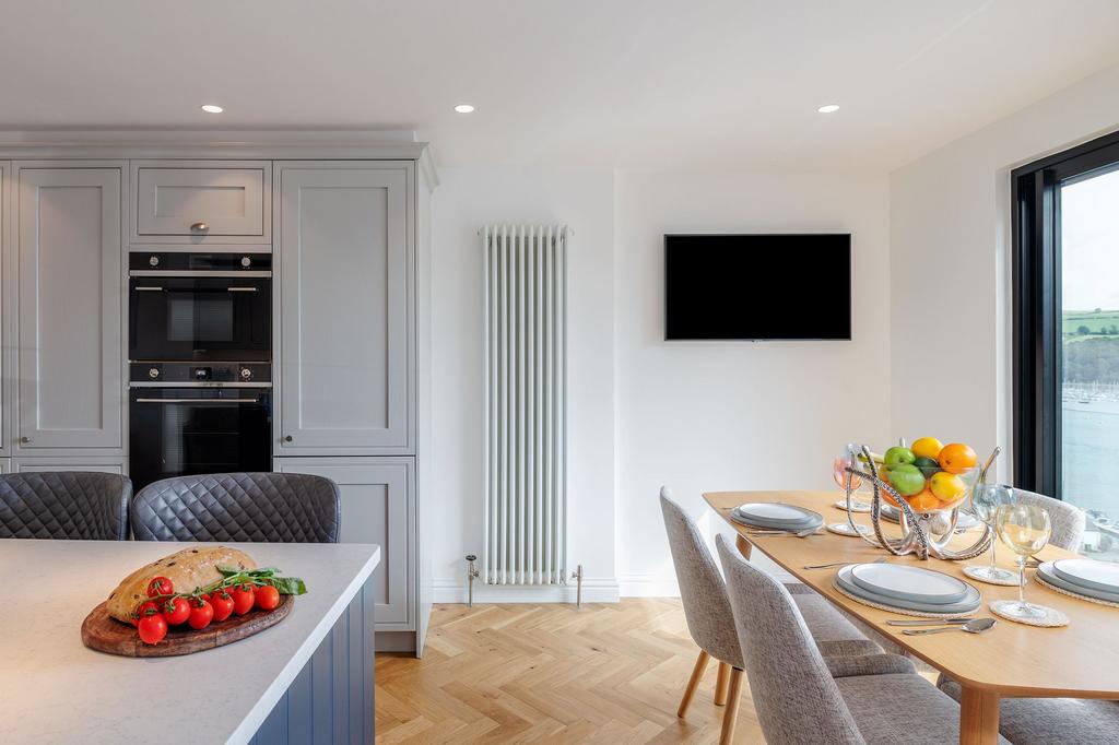 Kitchen / Dining Room-Trafalgar Cottage Above...