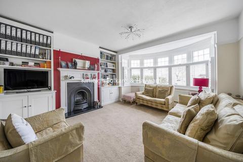 16 Hillcourt Avenue, London, N12 8HA