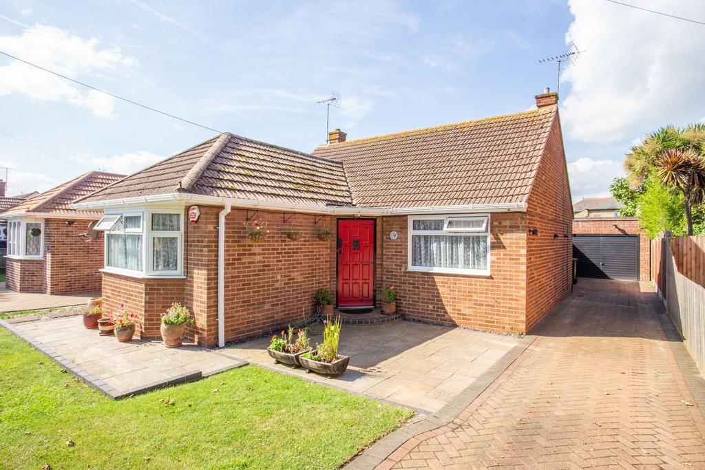 Old Green Road, Broadstairs, CT10 2 bed detached bungalow for sale £