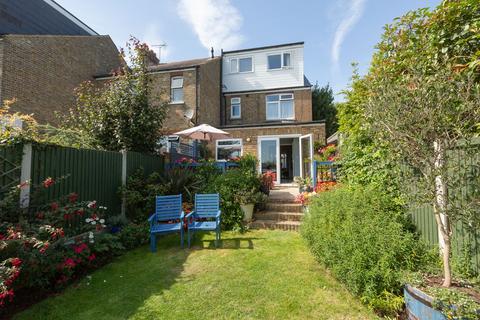 4 bedroom semi-detached house for sale - King Edward Avenue, Broadstairs, CT10