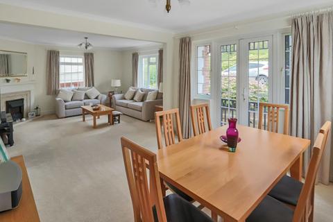 60 Marlpit Lane, Coulsdon, CR5 2HB
