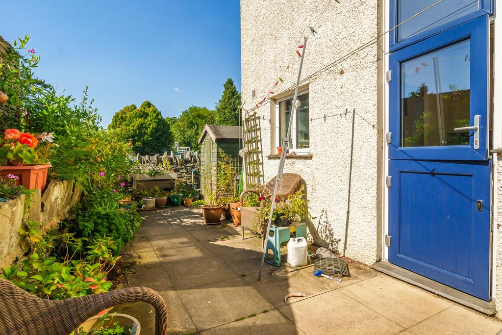 Enclosed Rear Yard