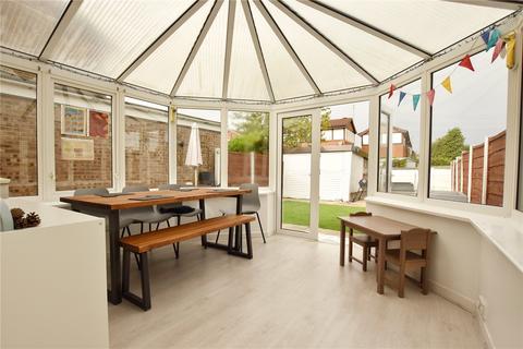 2 bedroom semi-detached house for sale - Hartford Avenue, Heywood, Greater Manchester, OL10