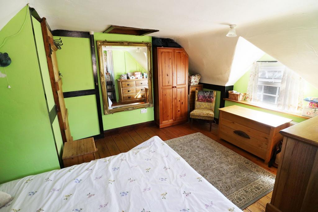 Photograph 18
