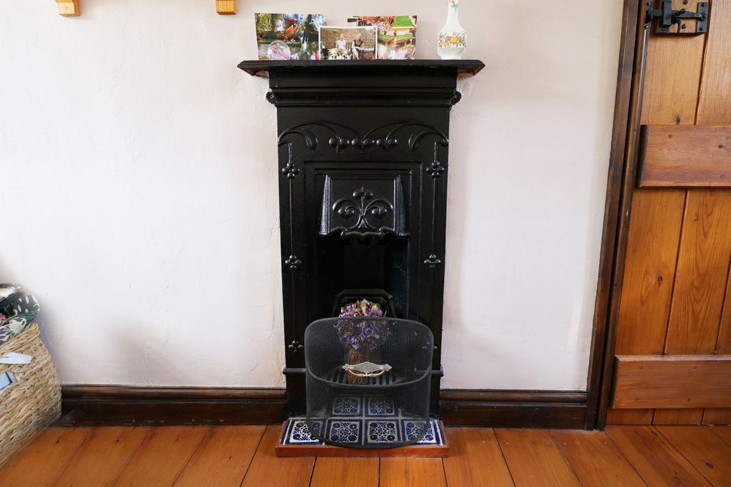 Photograph 21