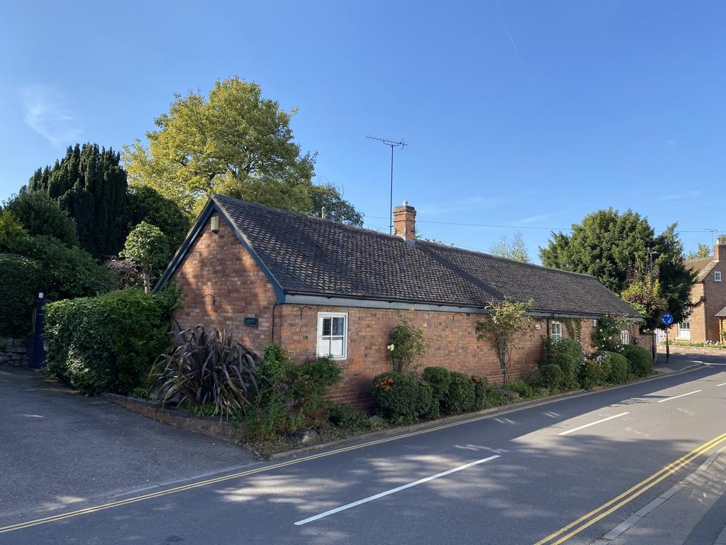 Efflinch Lane, BartonunderNeedwood 3 bed barn conversion for sale £
