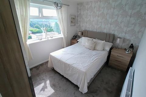 39 Lichfield Mount, Bradford, BD2 1NX