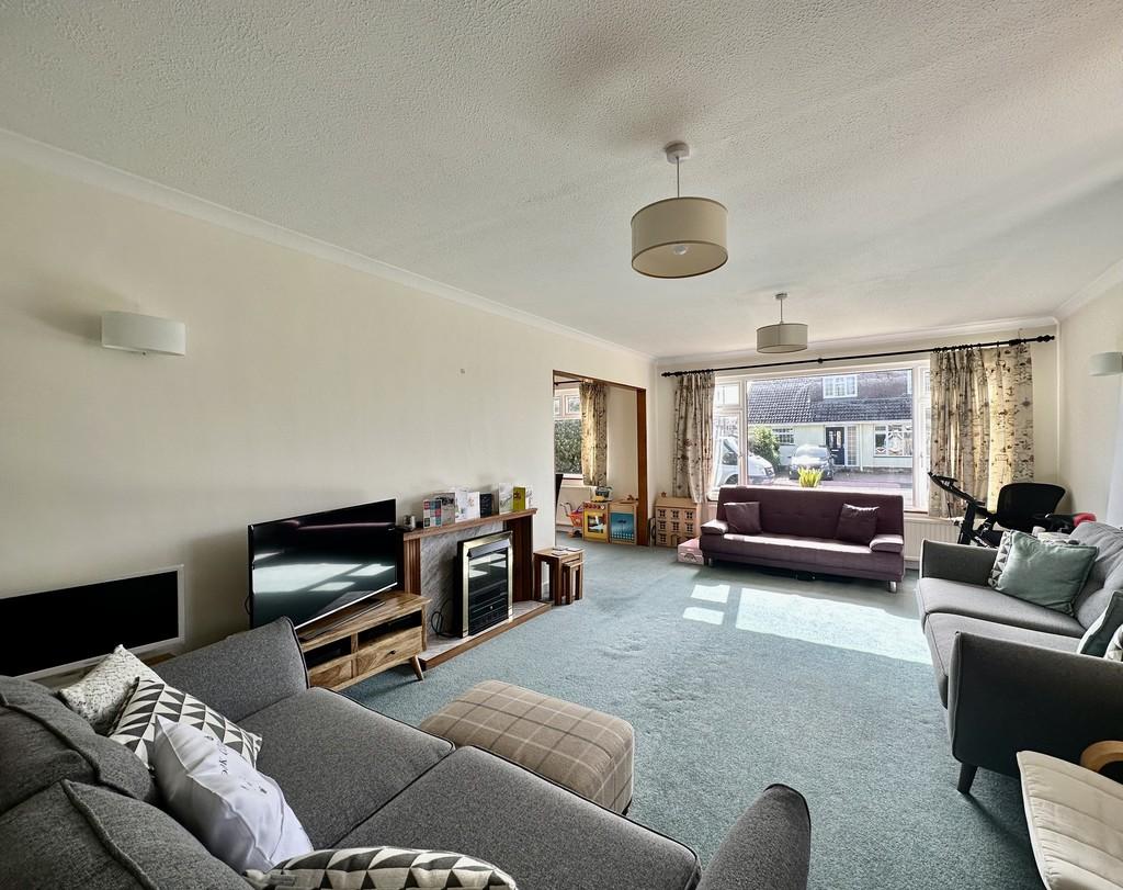 Blackfield, Southampton 2 bed detached bungalow £395,000