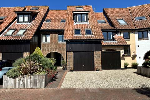 4 bedroom townhouse for sale, White Heather Court, Hythe Marina Village