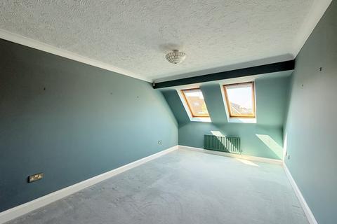 4 bedroom townhouse for sale, White Heather Court, Hythe Marina Village