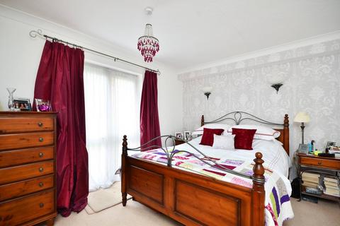 1 bedroom flat for sale, Albemarle Road, Beckenham, BR3