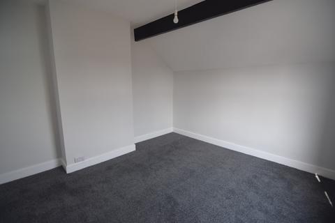 3 bedroom end of terrace house to rent, Yorkshire Street, Blackpool