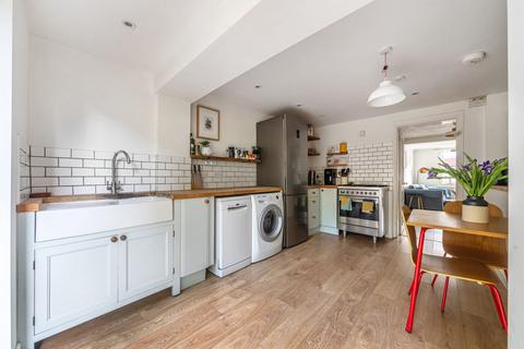 49 Lion Lane, Haslemere, GU27 1JF