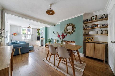 49 Lion Lane, Haslemere, GU27 1JF