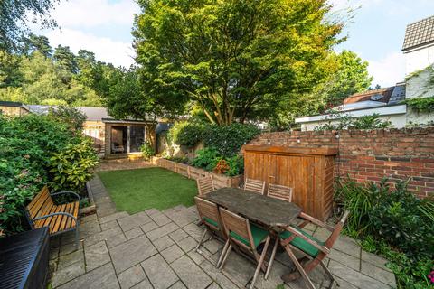49 Lion Lane, Haslemere, GU27 1JF
