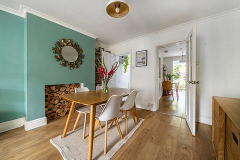 49 Lion Lane, Haslemere, GU27 1JF