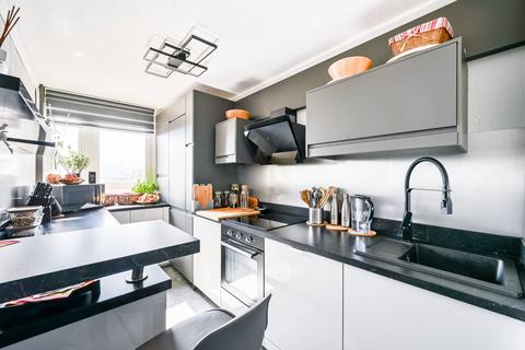 2 bedroom flat for sale - Sleaford House, Fern Street, Bow, London, E3