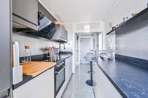 2 bedroom flat for sale - Sleaford House, Fern Street, Bow, London, E3