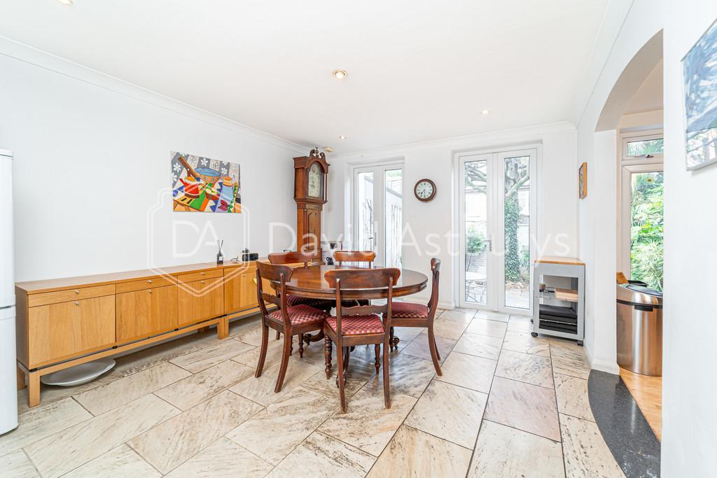 Highgate Close, Highgate, London 5 bed terraced house £5,500 pcm (£