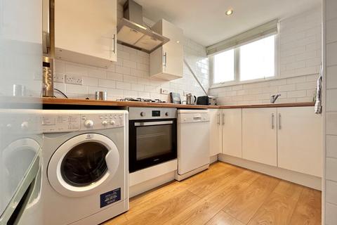 2 bedroom flat to rent, Burton Crescent, Headingley, Leeds, LS6