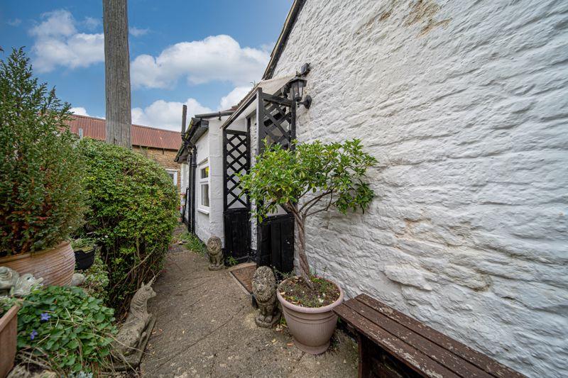 King Street, Melksham SN12 3 bed detached bungalow for sale £240,000