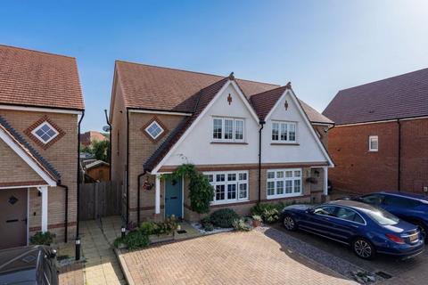 29 Mallard Crescent, Caddington, Luton, LU1 4FG