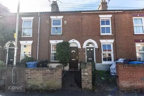 3 bedroom terraced house to rent, Norwich