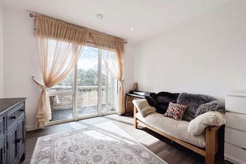 3 bedroom flat for sale, Lacey Drive, Edgware