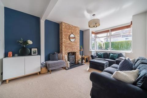 8 Martin Road, Guildford, GU2 9NX