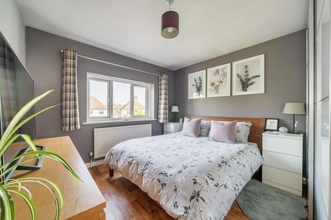 8 Martin Road, Guildford, GU2 9NX