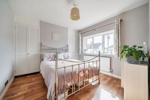 8 Martin Road, Guildford, GU2 9NX