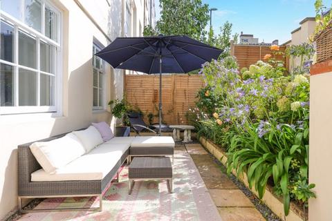 3 bedroom apartment for sale, Clifton Road|Clifton