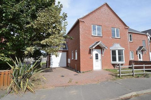 11 Farriers Way, Tattershall, Lincoln, LN4 4NG