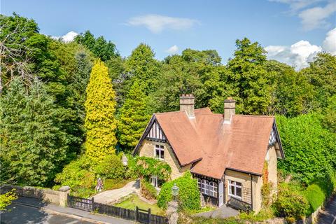 2 bedroom detached house for sale, Moor Lane, Burley In Wharfedale, Ilkley, West Yorkshire, LS29