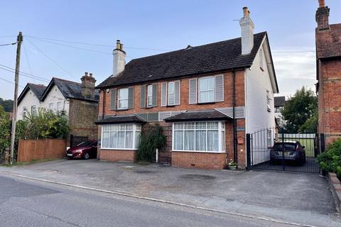 4 bedroom semi-detached house for sale, Cores End Road, Bourne End SL8