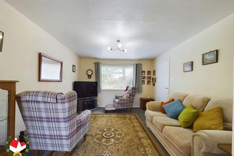 53 Campion Close, Gloucester, GL4 6YQ