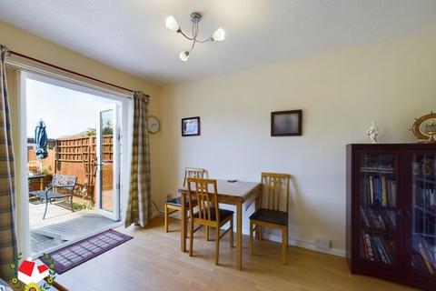 53 Campion Close, Gloucester, GL4 6YQ