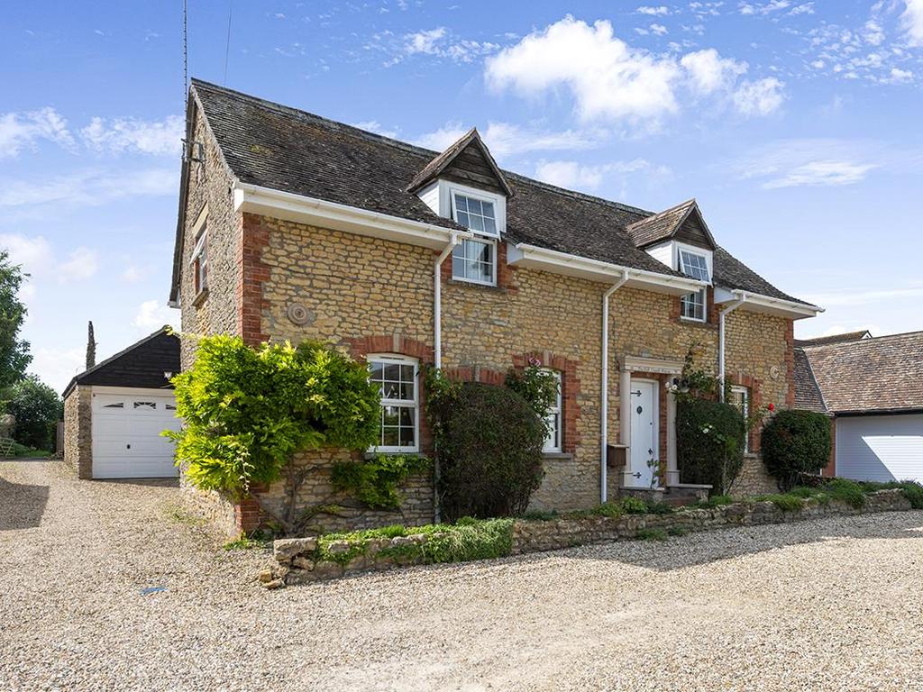 North Street, Milborne Port, Somerset, DT9 3 bed house for sale £625,000