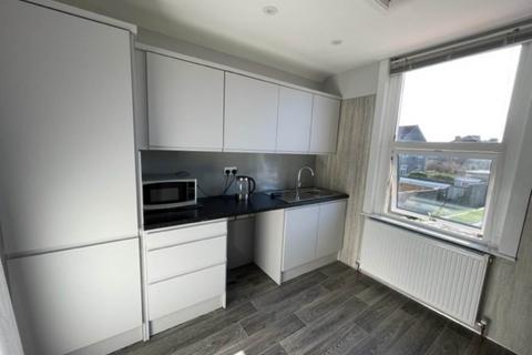 2 bedroom flat to rent - Brighton Road, Weston-super-Mare, North Somerset