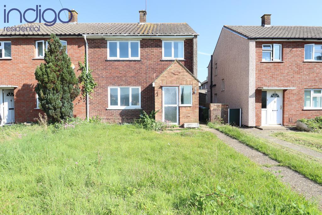 Lollard Close, Lewsey Farm, Luton, Bedfordshire, LU4 0RS 3 bed semi