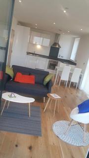 2 bedroom flat to rent - Sovereign Tower, 1 Emily Street, Canning Town, London, E16 1LU