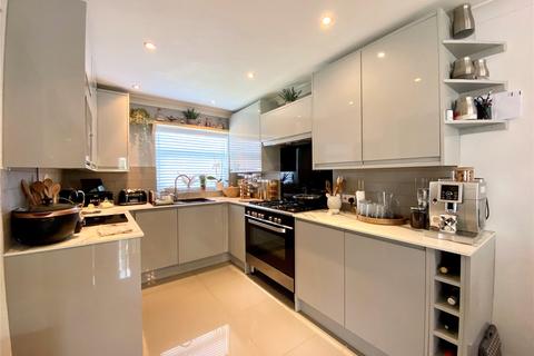 86 Bembridge, Telford, TF3 1ND