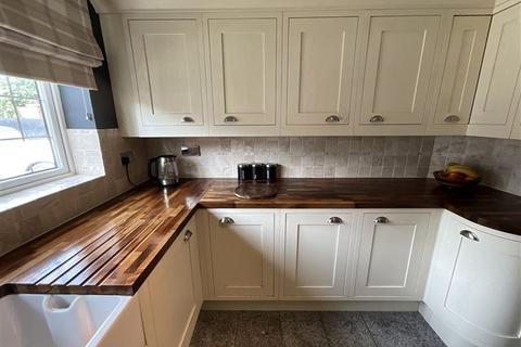 55 Pickard Crescent, Sheffield, S13 8EY