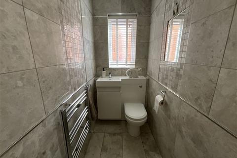 55 Pickard Crescent, Sheffield, S13 8EY