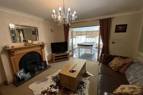 55 Pickard Crescent, Sheffield, S13 8EY