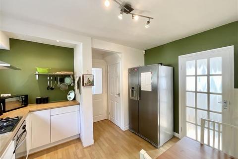 23 Ravenscroft Crescent, Sheffield, S13 8PP