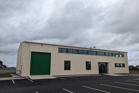 Industrial unit to rent, The New Boatyard , Cobholm Business Park , Crittens Road, Great Yarmouth, Norfolk, NR31 0AG